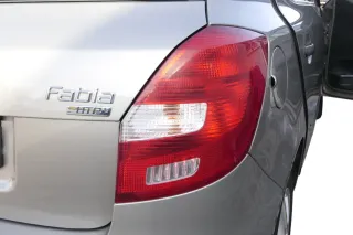 Skoda Fabia 5J Schrägheck Rücklicht Rückleuchte original hinten rechts - Bild 2