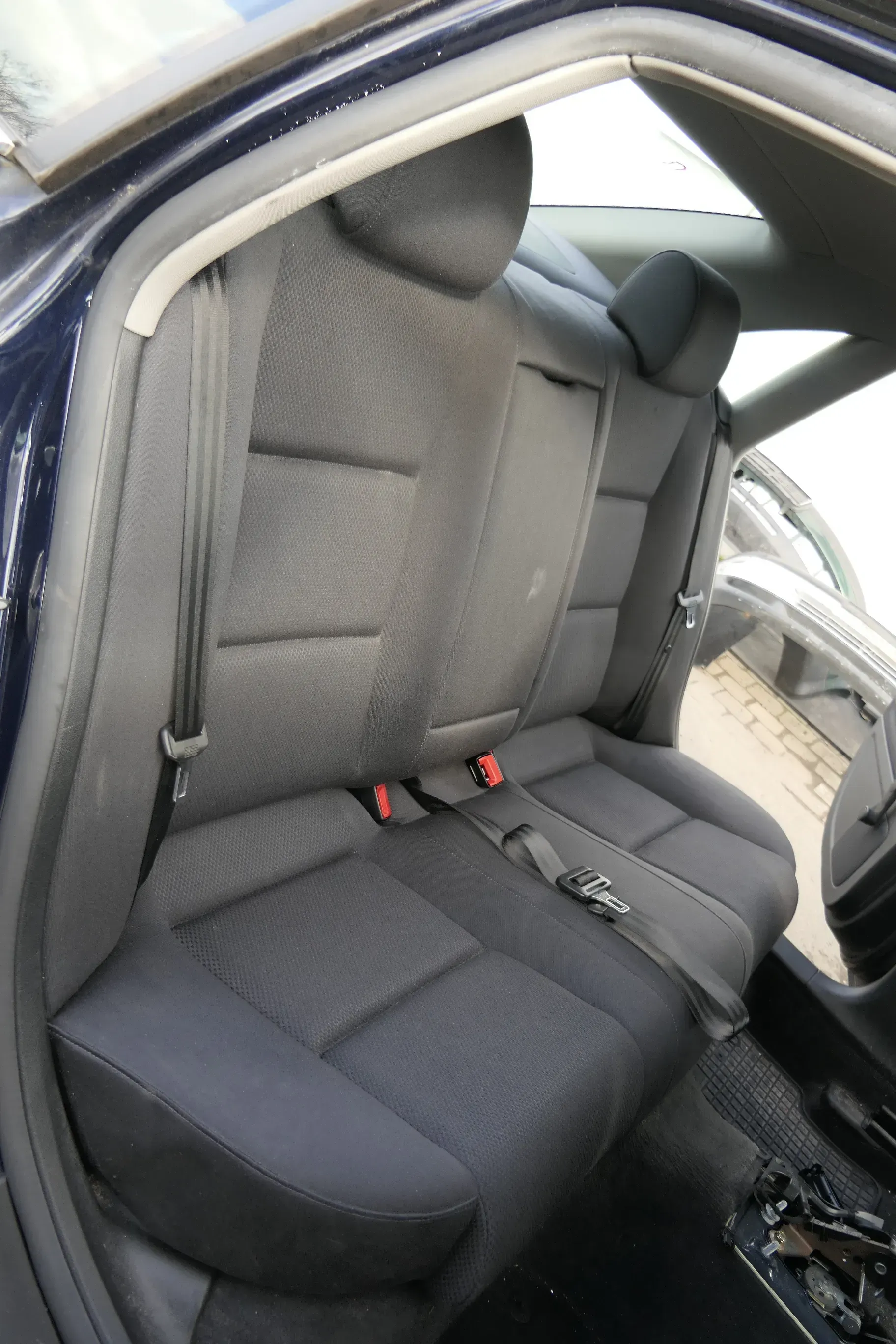 Audi A4 B6 B7 8E Limousine Sitz Rückbank Rücksitzbank hinten schwarz Kopfstützen - Bild 1
