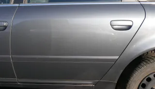 Audi A6 4B C5 Tür Türblatt hinten links grau LX7Z - Bild 1