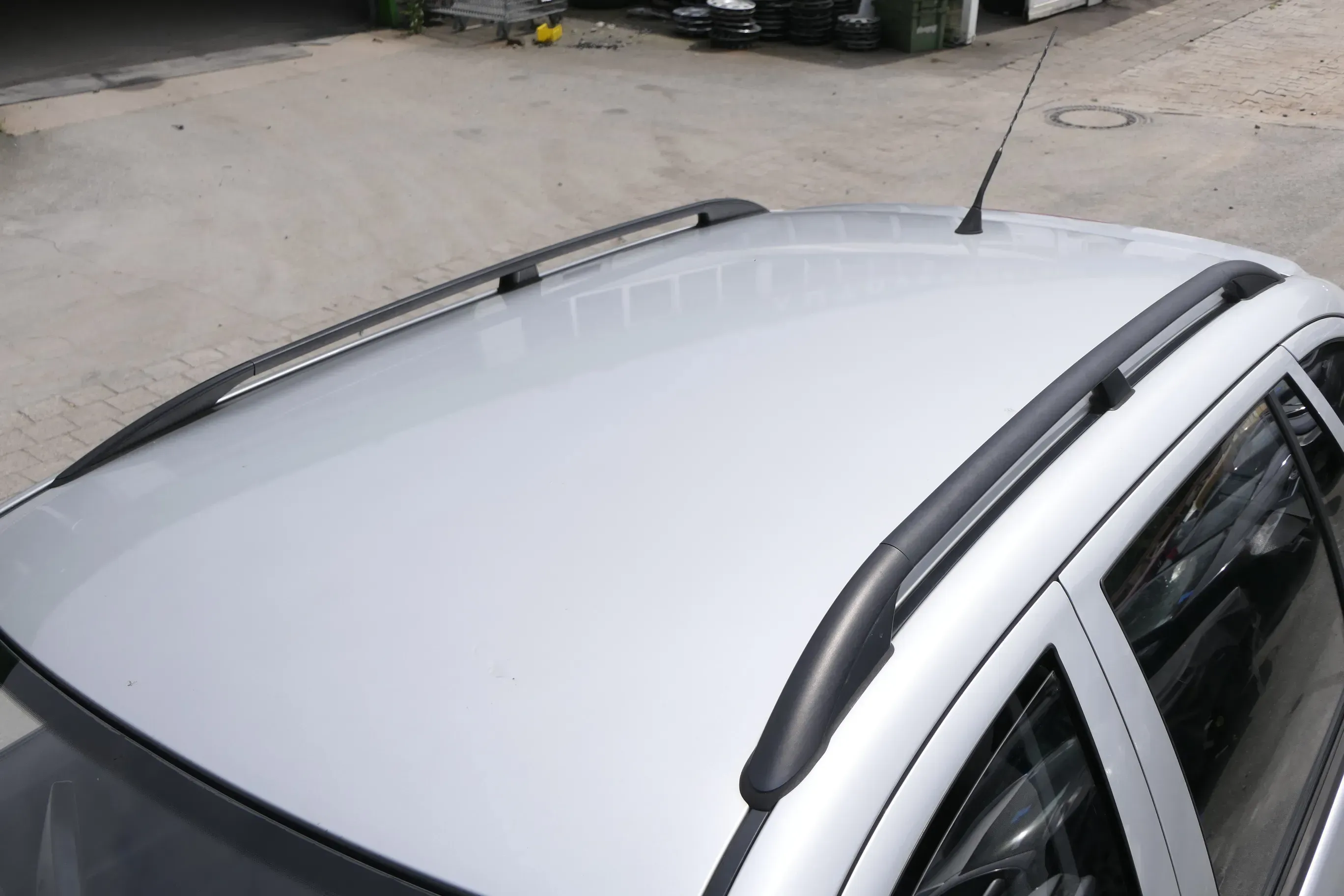 Skoda Fabia 6Y Kombi Dachreling Reling Dach beide rechts + links Reeling - Bild 1