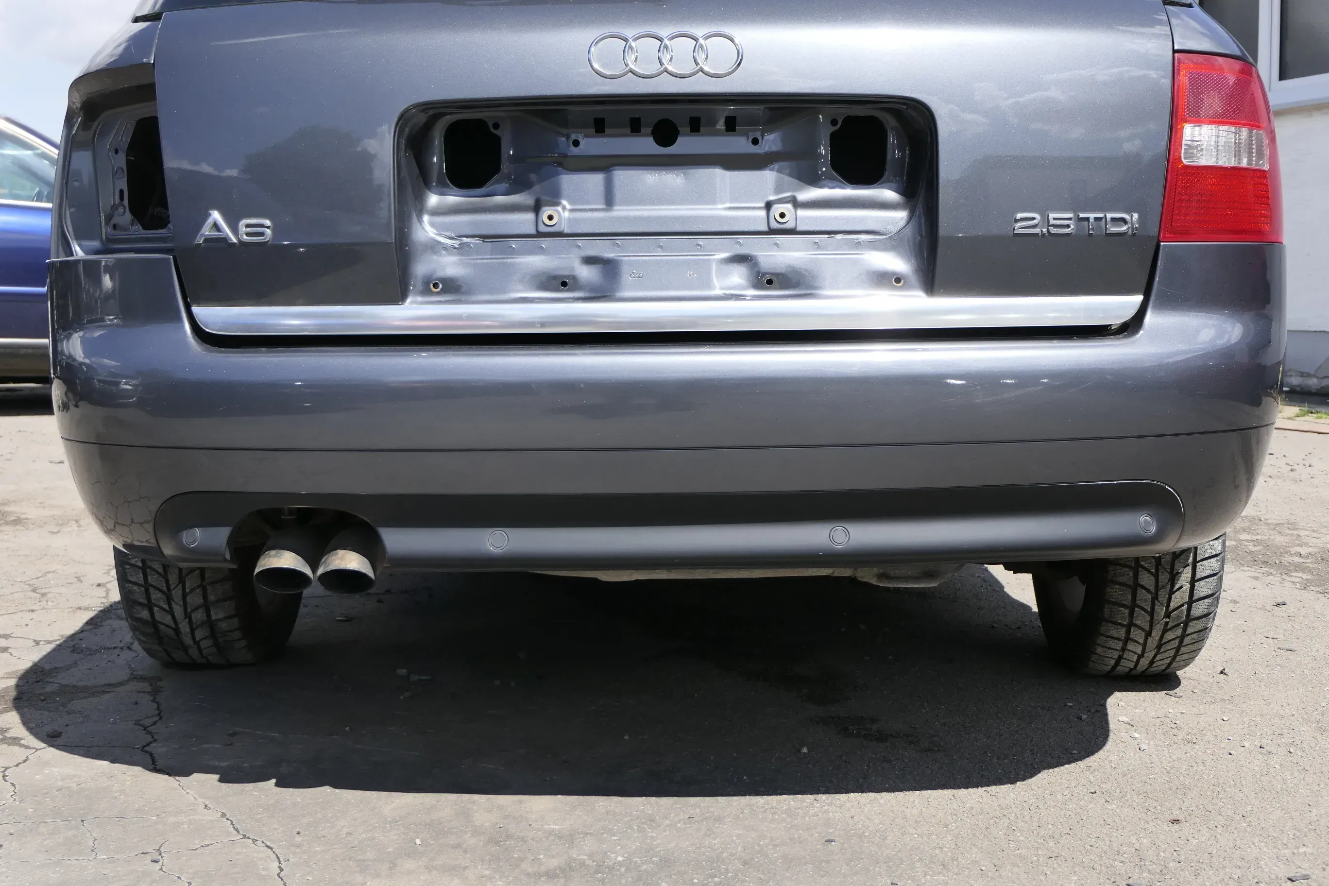 Audi A6 4B Kombi Avant Stoßstange hinten Heckstoßstange grau LX7Z FAcelif + PDC - Bild 1