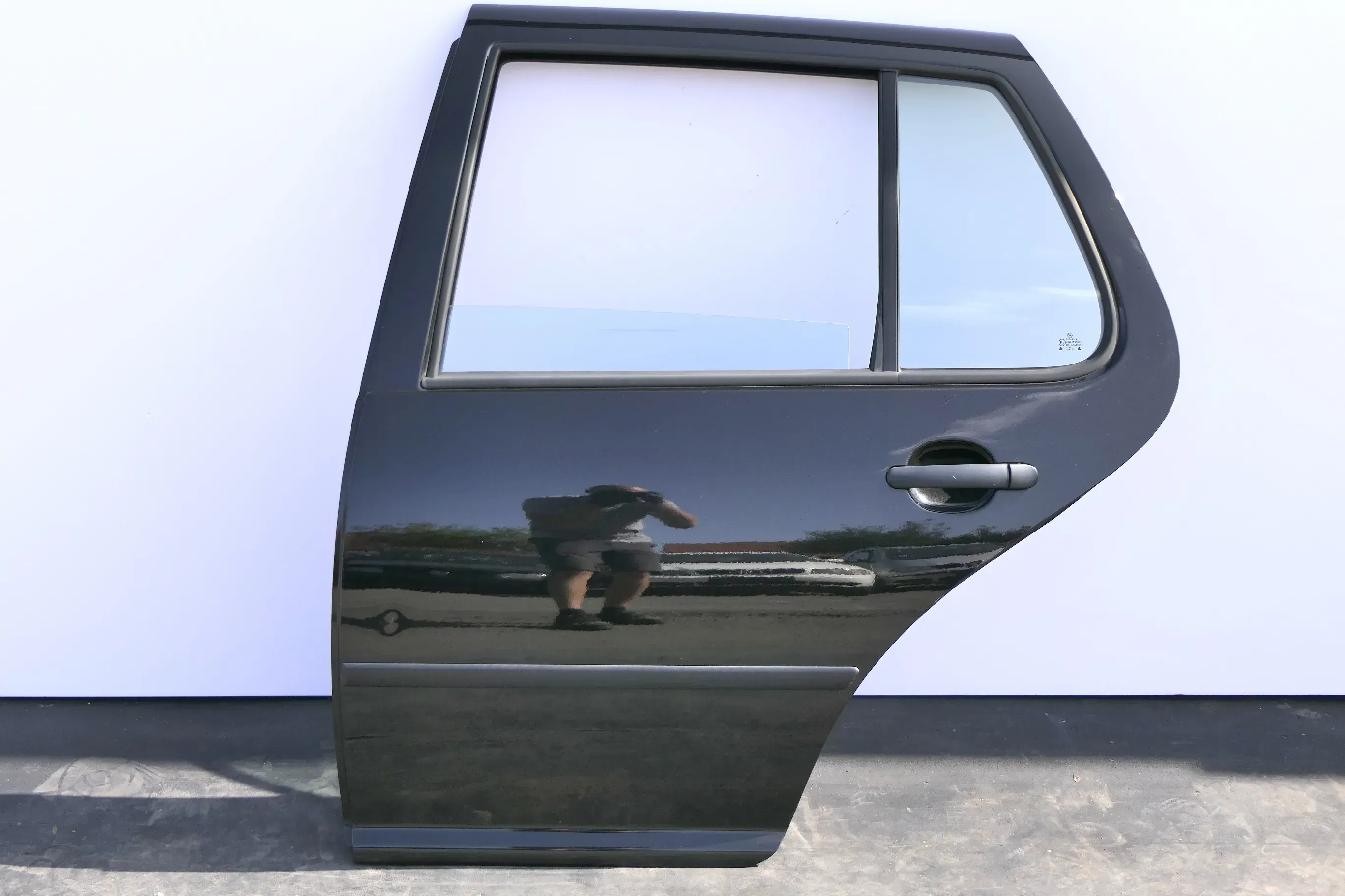 VW Golf 4 Limousine Limo Tür hinten links schwarz LC9Z metallic met (KEINkombi) - Bild 1