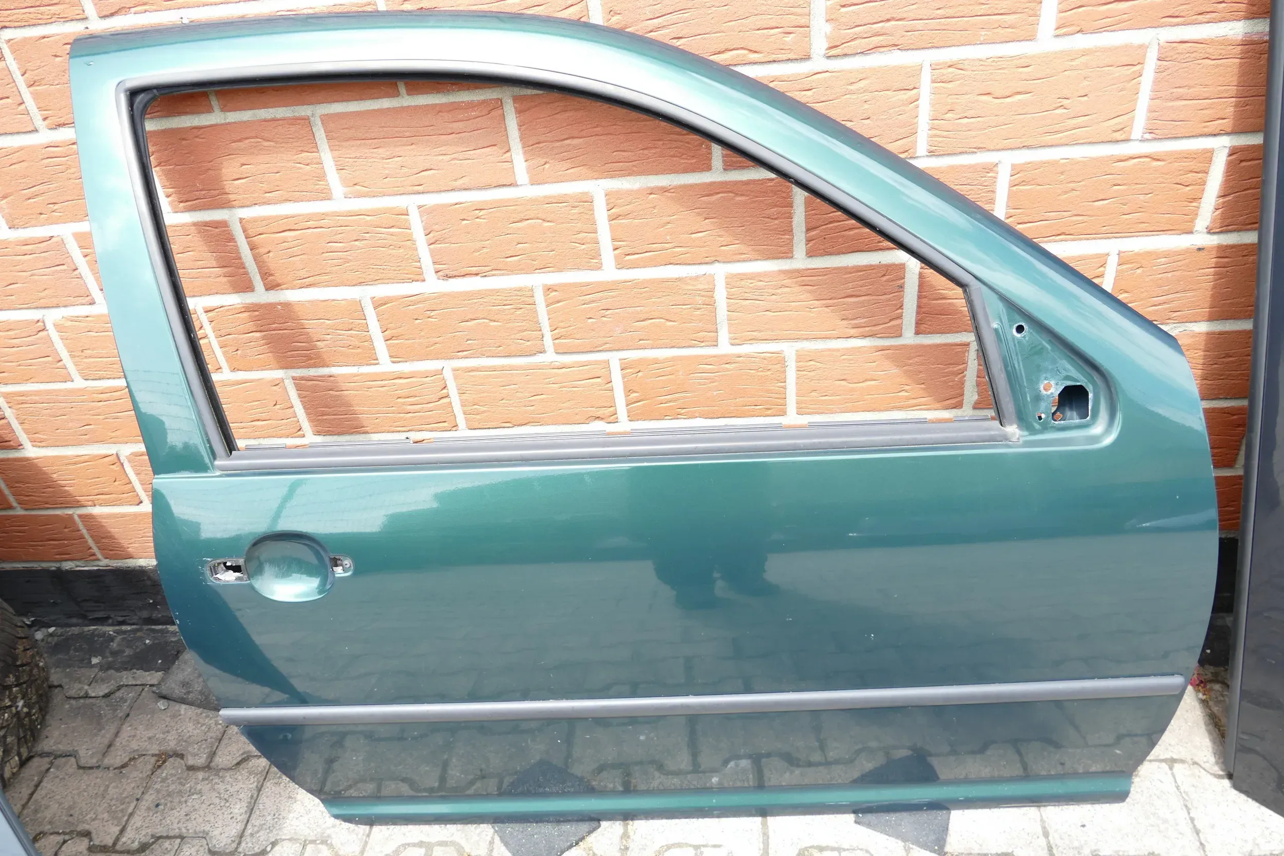 VW Golf 4 Tür vorne rechts Beifahrertür 2/3-Türer grün LC6M green - Bild 1