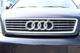 Audi A6 4B bis ca. Bj. 2001 Zeichen Kühlergrill Grill 4B0853651A - Bild 3