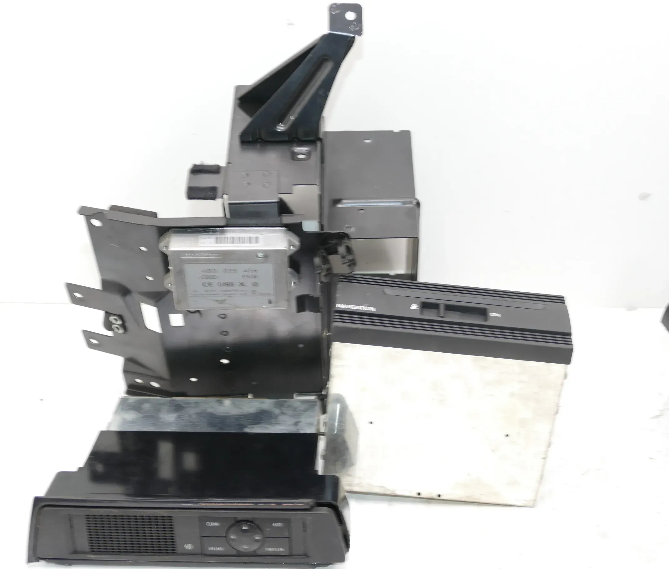 VW Passat 3B 3BG  Navi Navirechner Steuereinheit 4D0919887D Bedienteil Rechner - Bild 1