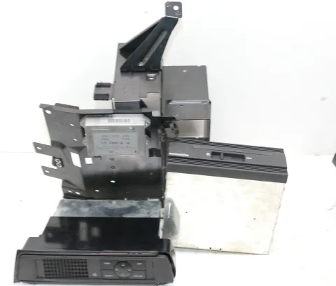 VW Passat 3B 3BG  Navi Navirechner Steuereinheit 4D0919887D Bedienteil Rechner