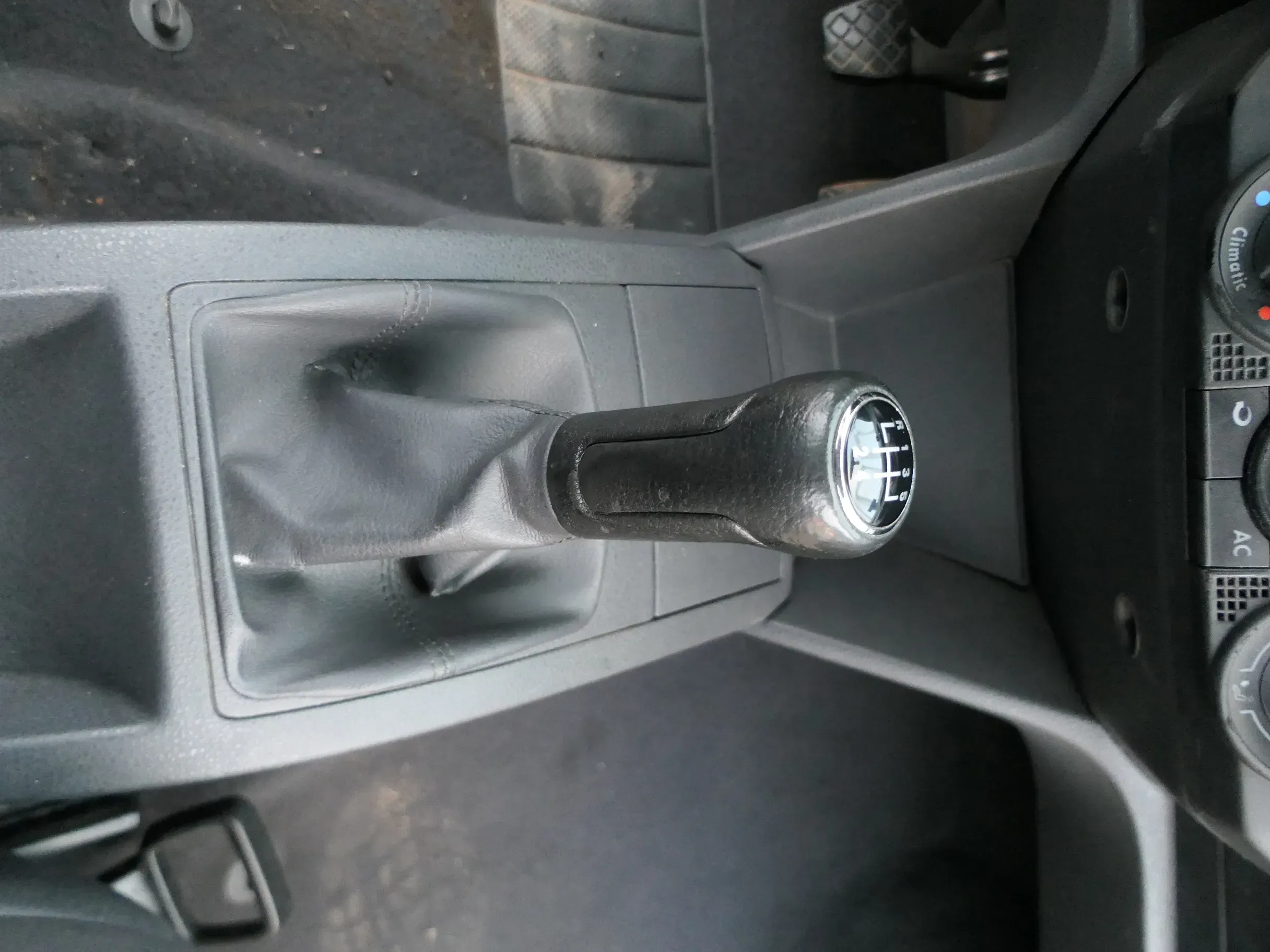 VW Polo 9N 9N3 Schaltknauf Schaltsack Schaltung 6Q1711113F schwarz - Bild 1