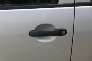 Fabia 6Y Kombi + Limousine Tür vorne links Fahrertür grau LF7T silber ohneAnba - Bild 3
