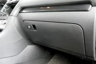 VW Golf 6 + Kombi AJ5 Handschuhfach schwarz Handschuhfachdeckel Deckel Klappe - Bild 1