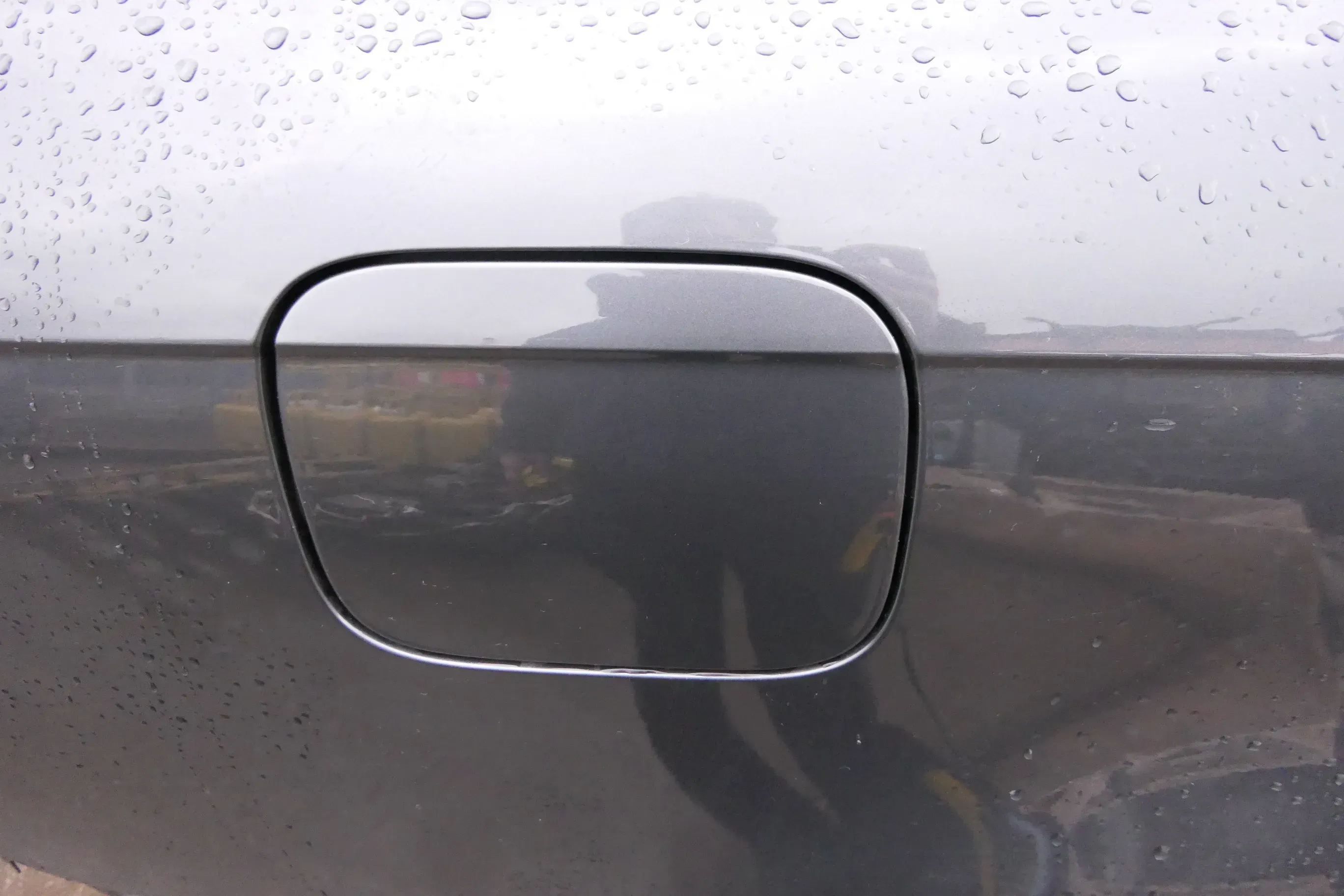 Audi A4  8E B7 Tankdeckel Tankklappe Tank Deckel Klappe grau LY7G - Bild 1