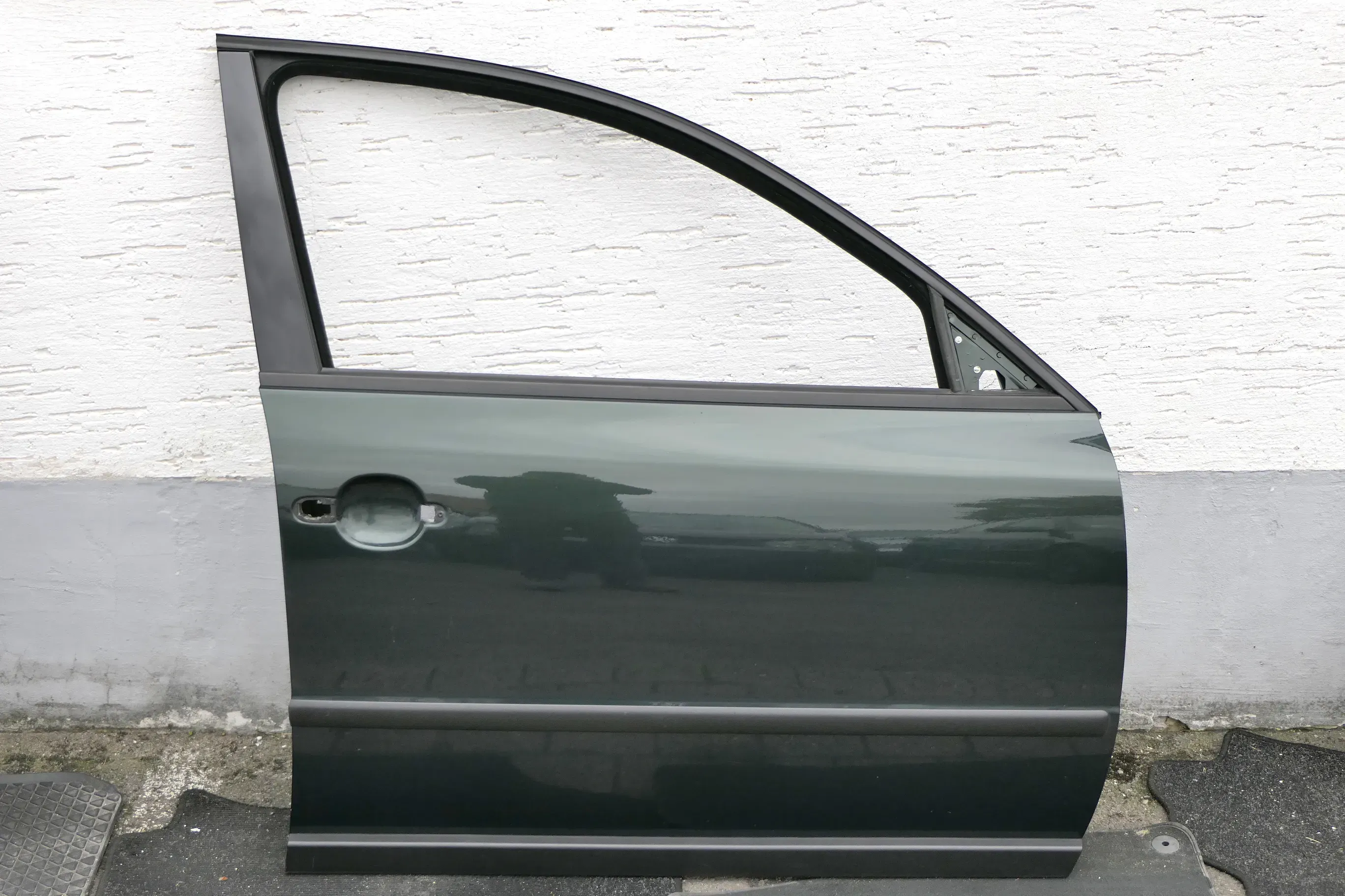 VW Passat 3B 3BG Kombi + Limo Tür vorne rechts Beifahrertür grün LC6N 116589 - Bild 1
