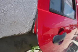 VW Golf 4 Bora Tür hinten rechts nur Kombi / Variant rot LY3D - Bild 2