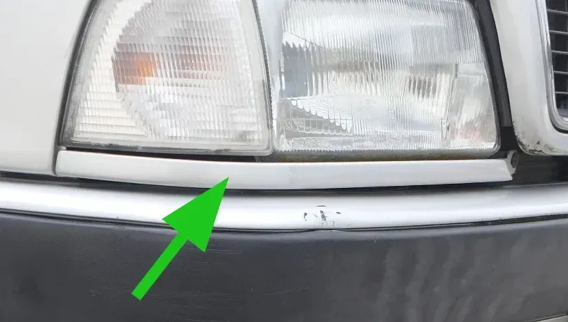 Audi 80 Blende für Scheinwerfer rechts 8A0853208A Grill Kühlergrill grau LY7T - Bild 1