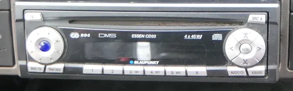 VW Golf 4 Bora T5 T4 Radio CD Blaupunkt Player DMS Essen CD33 CD 33 4x45W - Bild 1