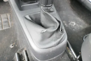 VW Up Schaltknauf Schaltsack Schaltung Schaltknüppel Leder 5-Gang schwarz - Bild 1