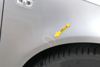 Audi A4 8E B7 Kotflügel vorne rechts silber LY7W - Bild 2
