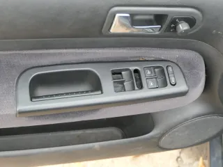 1x Golf 4 Bora Türverkleidung Verkleidung Tür vorne links 2/3-Türer schwarz Grif - Bild 4