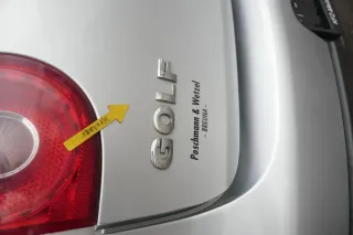 VW Golf 5 V Heckklappe hinten Kofferraumklappe mit Scheibe silber grau LA7W Sil - Bild 2