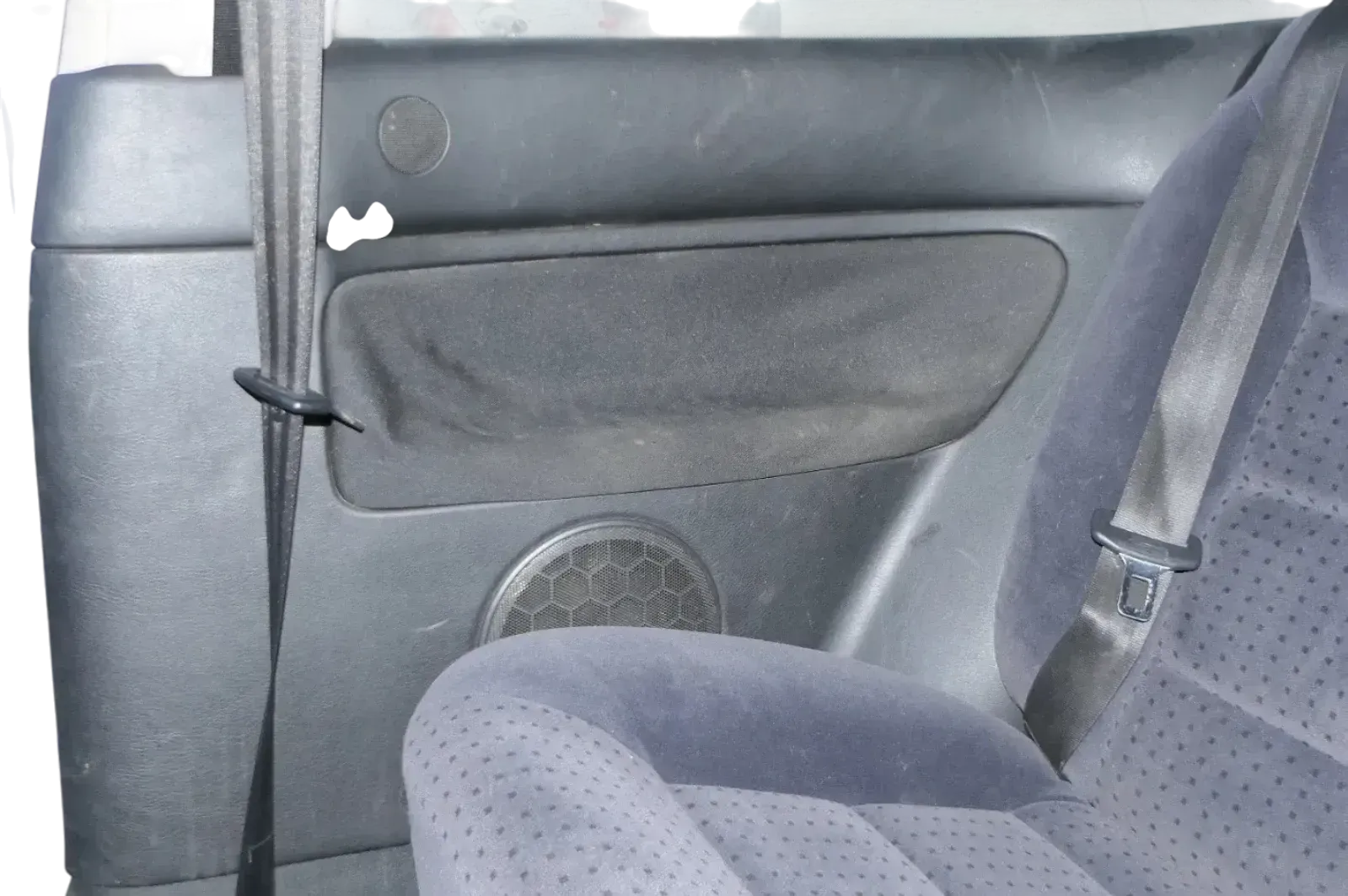 1x VW Golf 4 1J 2/3-Türer Verkleidung Seite hinten rechts schwarz Lautsprecher - Bild 1