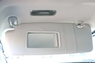 Audi A3 8P Sonnenblende links vorne 8P0857551A 9V4 silber grau beleuchtet - Bild 1