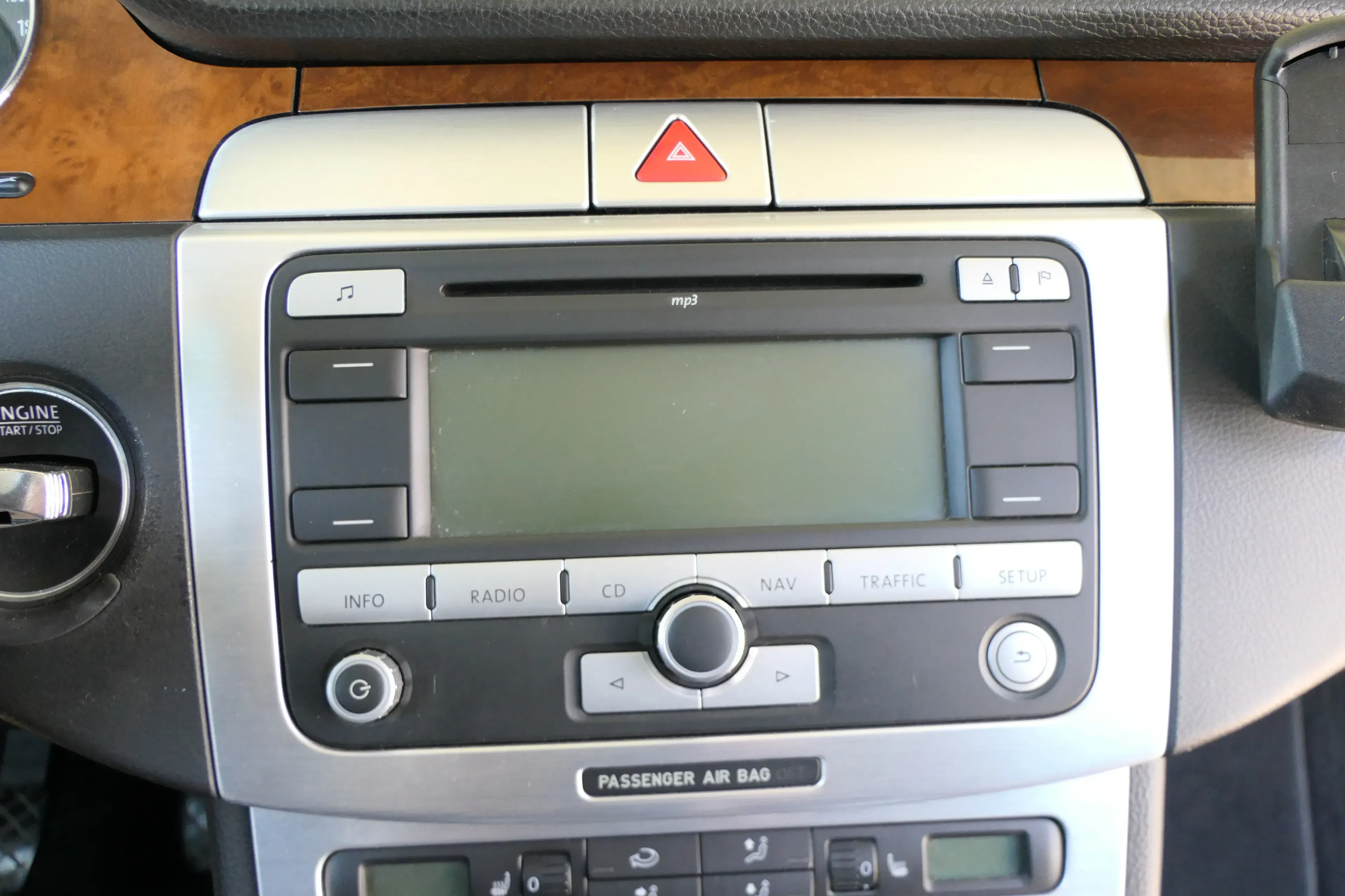 VW Passat 3C Golf 5 1K Navi Navigationssystem RNS 300 mit Code Radio CD Player - Bild 1