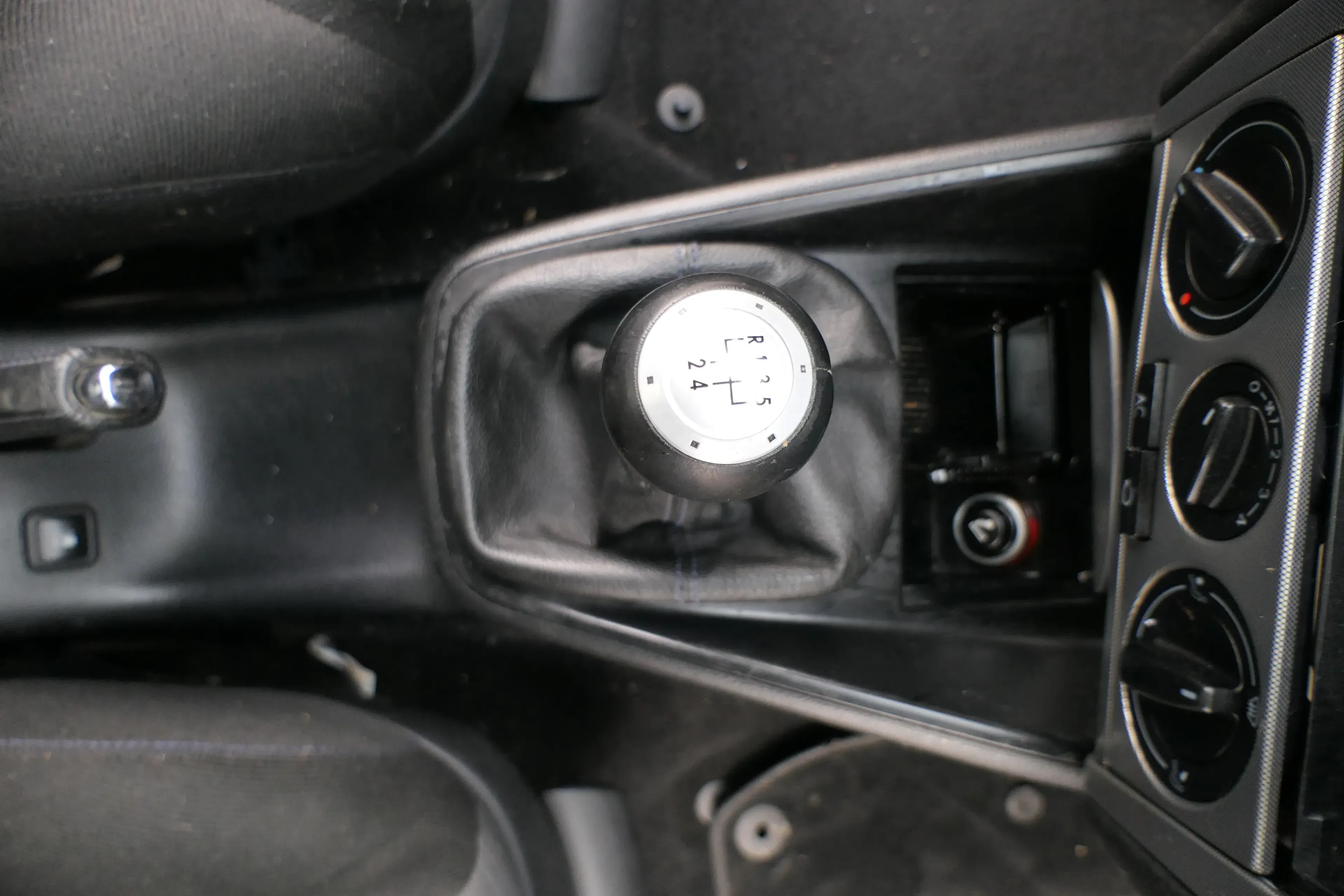 VW Golf 4 Bora Schaltknauf Schaltsack Schaltknüppel schwarz blau weiß TDI klein - Bild 1