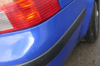 VW Golf 4 Kombi Avant Stoßstange hinten Heckstoßstange Stoßfänger blau LW5Z - Bild 10