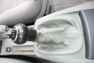 VW Passat 3B 3BG Schaltknauf Schaltsack Schaltung Schaltknüppel 5-Gang grau Lede - Bild 4