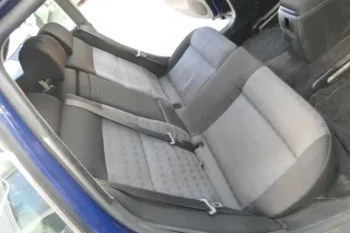 VW Passat 3B 3BG Kombi Variant Sitz Rückbank Rücksitzbank 3 Punkt Gurt Sport - Bild 1