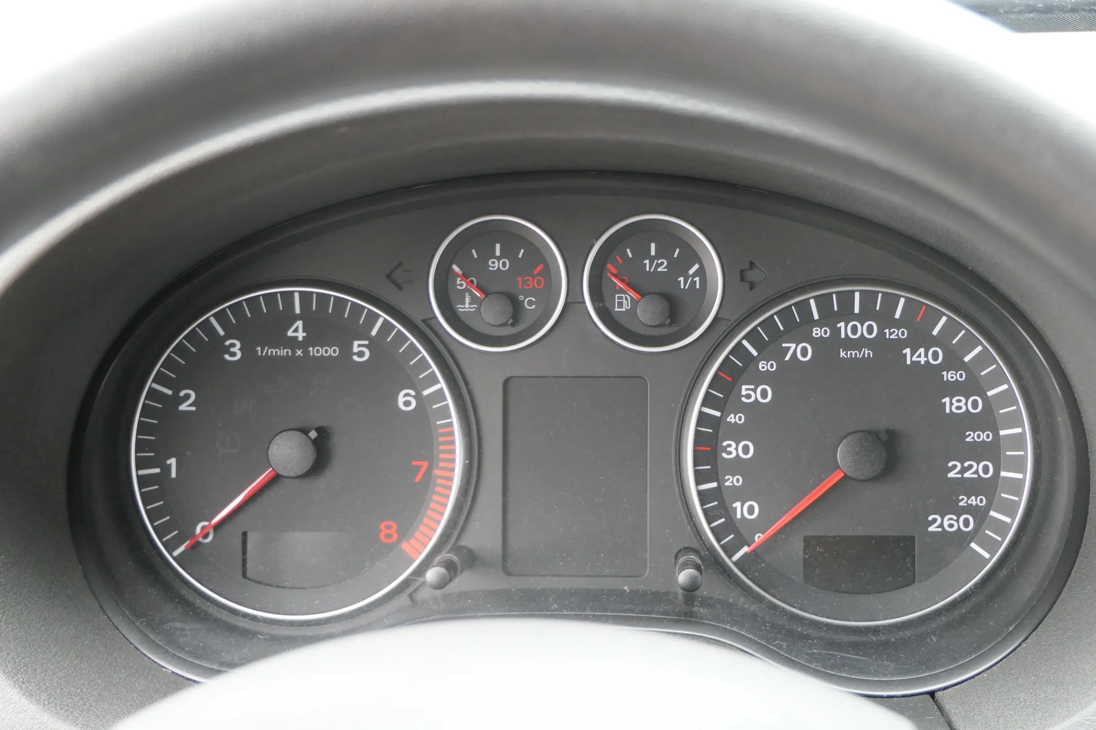 Audi A3 8P Tacho Tachometer Kombiinstrument 156.000km 8P0920901E Benzin BSE - Bild 1