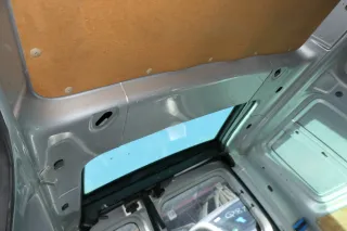 VW Caddy 2K Schiebedach Öffnung Ausstieg Dach oben Dachladeklappe Klappe - Bild 1