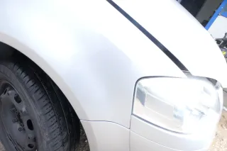 VW Fox 5Z Kotflügel vorne rechts silber LA7W - Bild 3