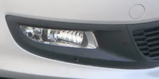 VW Polo 6R Nebelscheinwerfer Nebelleuchte rechts vorne -original + Blende Gitter - Bild 1