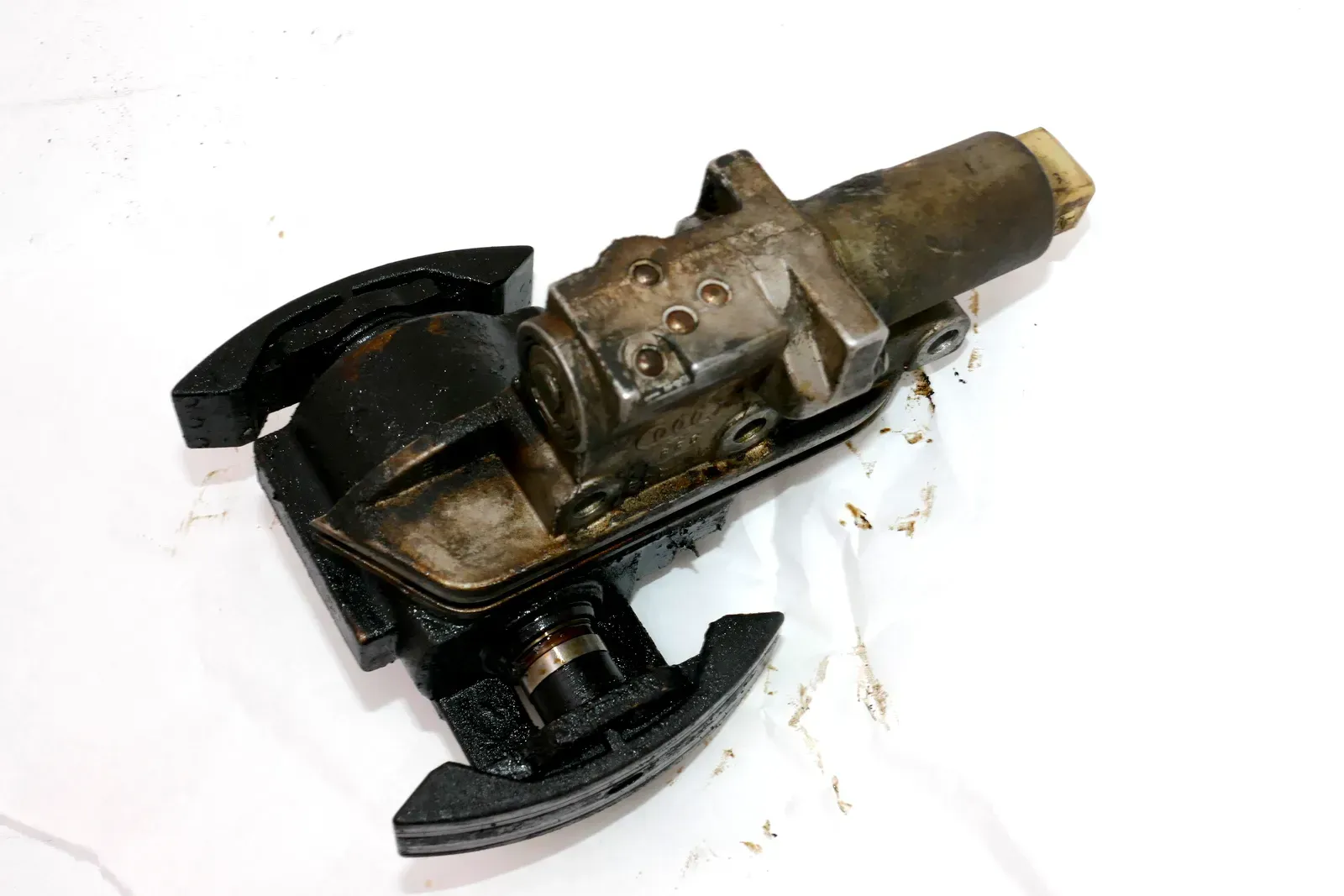VW Golf 4 1,8 AGN 125PS  Kettenspanner Nockenwellenversteller 058109088B ADR 92k - Bild 1