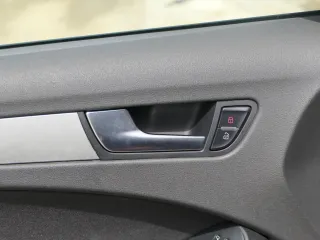 1x A4 8K B8 Türverkleidung Verkleidung Tür vorne links schwarz - MÄNGEL!!! - Bild 3