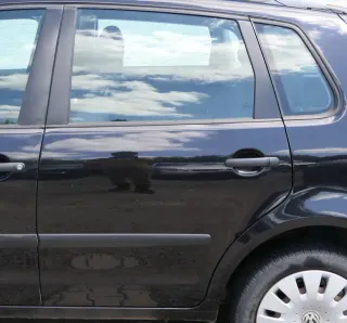 VW Polo 9N 9N3 Tür hinten links 4/5-Türer schwarz LC9Z - ohne Anbauteile - Bild 1