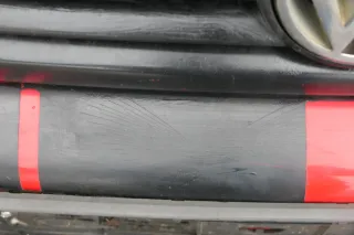 VW Polo 6N Stoßstange vorne 2-geteilte Frontstoßstange rot LP3G Stoßfänger - Bild 3