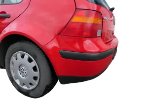 VW Golf 4 Limousine Stoßstange hinten Heckstoßstange Stoßfänger rot LP3G - Bild 13