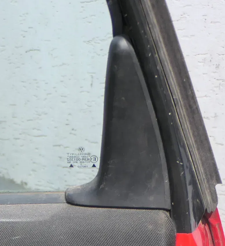 VW Passat 3A 35i Variant Abdeckung Dreieck hinten oben rechts Verkleidung - Bild 1