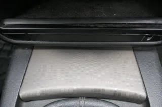 VW Passat 3B 3BG Aschenbecher Zigarettenanzünder vorne Dekor Ascher netzoptik - Bild 1