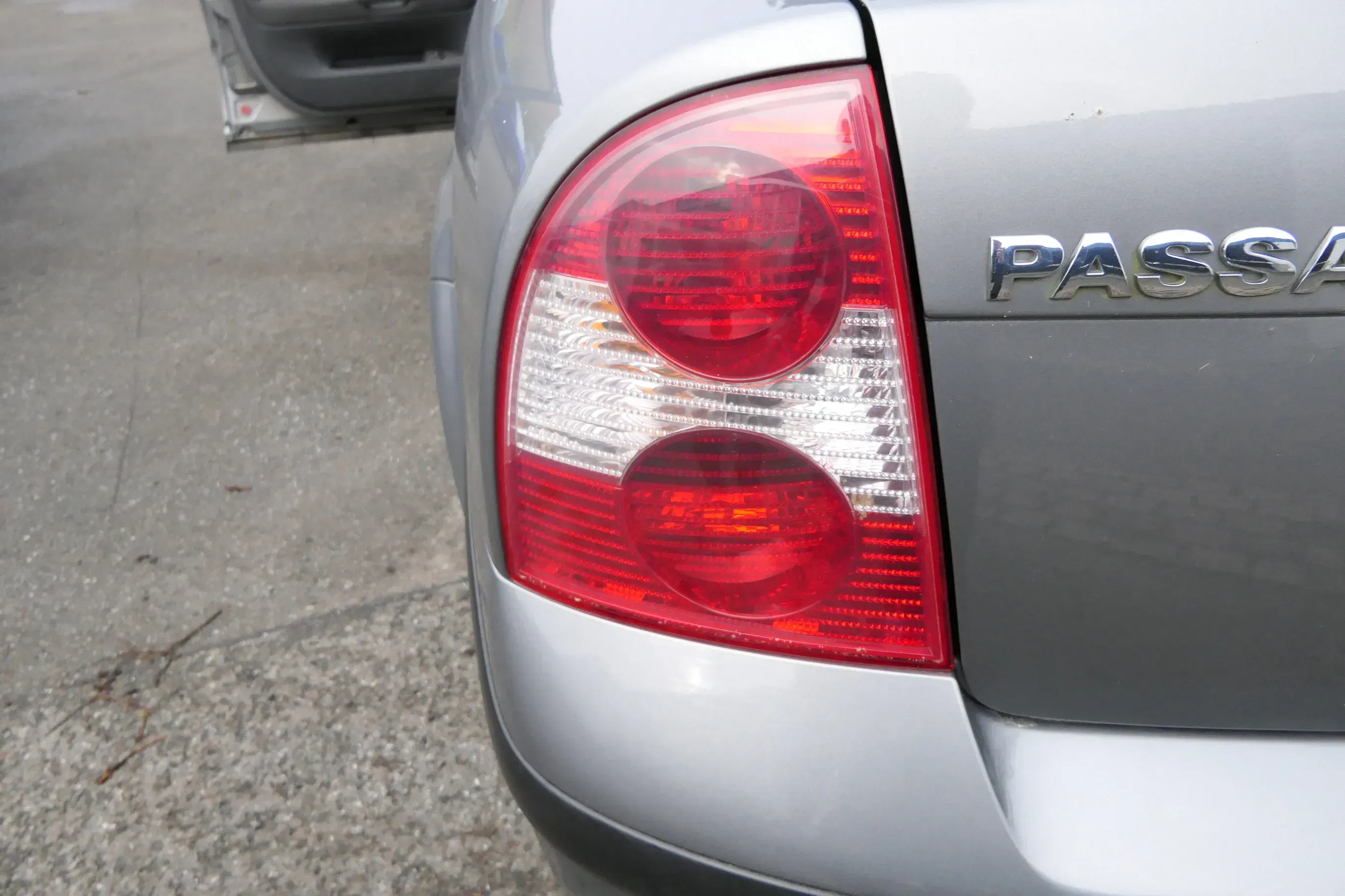 VW Passat 3BG Limo Rücklicht hinten links 3B5945095AE Rückleuchte Heckleuchte - Bild 1
