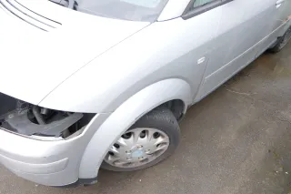Audi A2 8Z Kotflügel vorne links silber LY7W - Bild 1