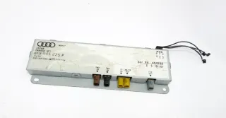 Audi A4 8E B6 Kombi Antenne 8E0035225P original Verstärker Antennenverstärker - Bild 1