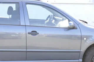 Skod Fabia 6Y Kombi Limousine Tür vorne rechts Beifahrertür grau LF7V ohne Anbau - Bild 1