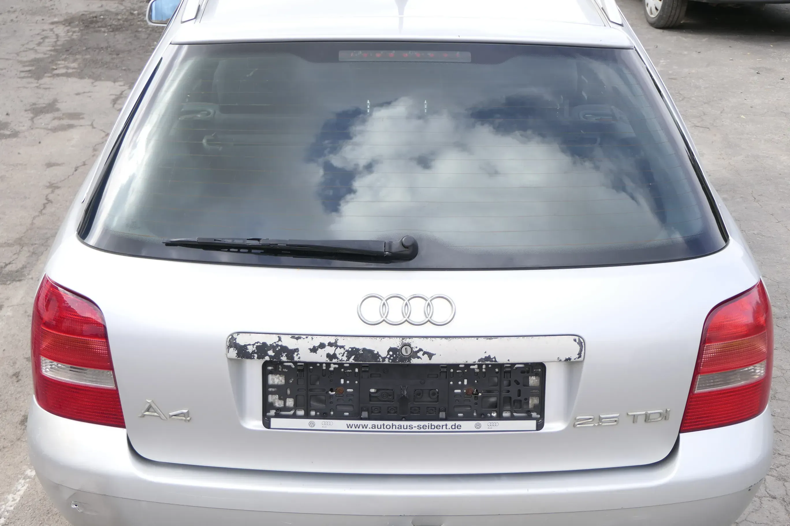 Audi A4 B5 Avant Facelift Heckklappe Klappe hinten silber LY7W Facelfit Scheibe - Bild 1