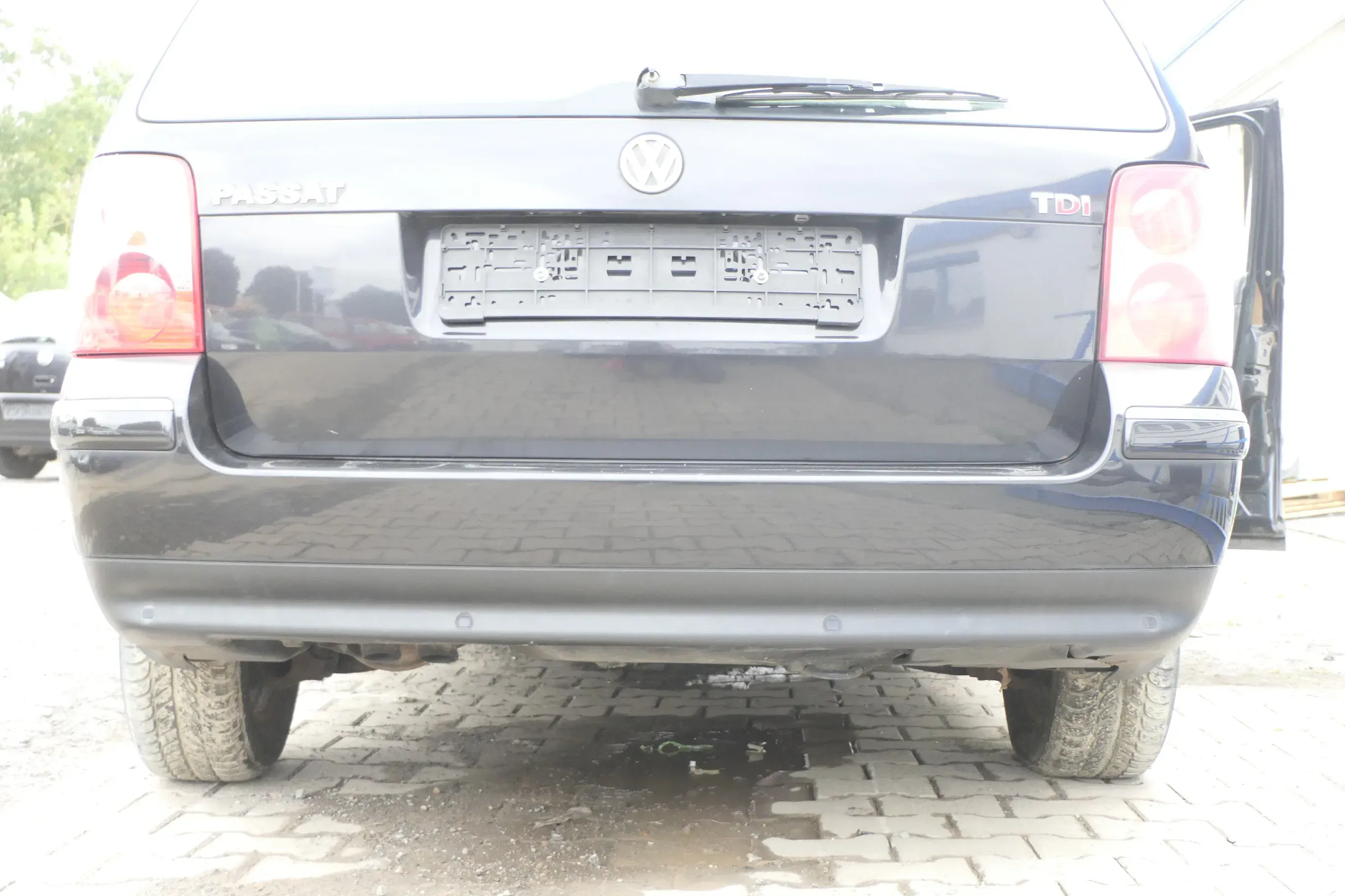 VW Passat 3BG 3B6 Kombi Stoßstange hinten Heckstoßstange Stoßfänger schwarz LC9Z - Bild 1