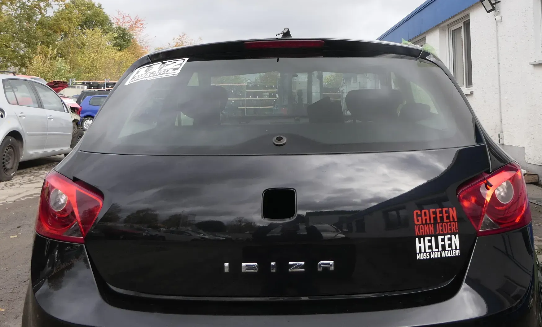 Seat Ibiza 6J Heckklappe Klappe hinten 4/5-Türer schwarz LC9Z mit Scheibe - Bild 1