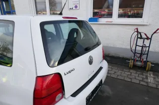 VW Lupo 6X Heckklappe Klappe Kofferraumklappe Scheibe weiß LB9A ohneAnbautei - Bild 4