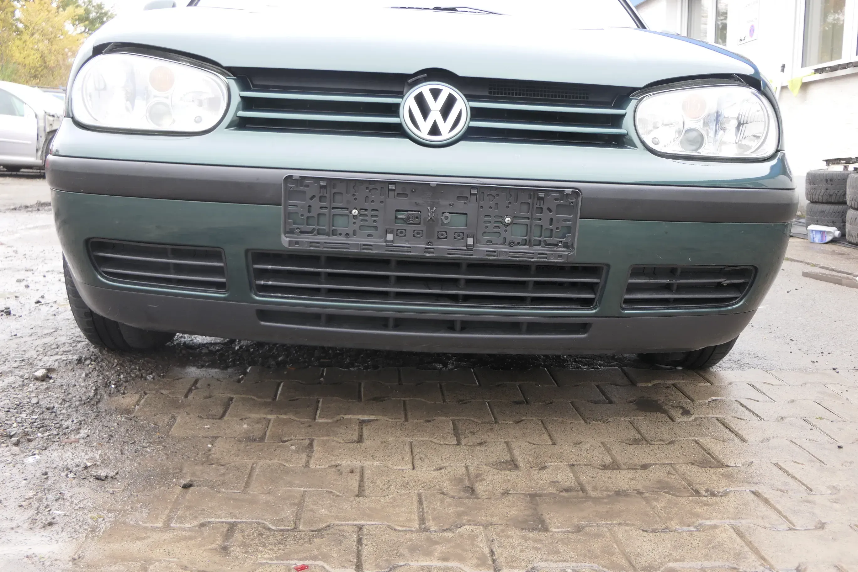 VW Golf 4 1J Stoßstange vorne Stoßfänger vorn grün LC6M Frontstoßstange - Bild 1