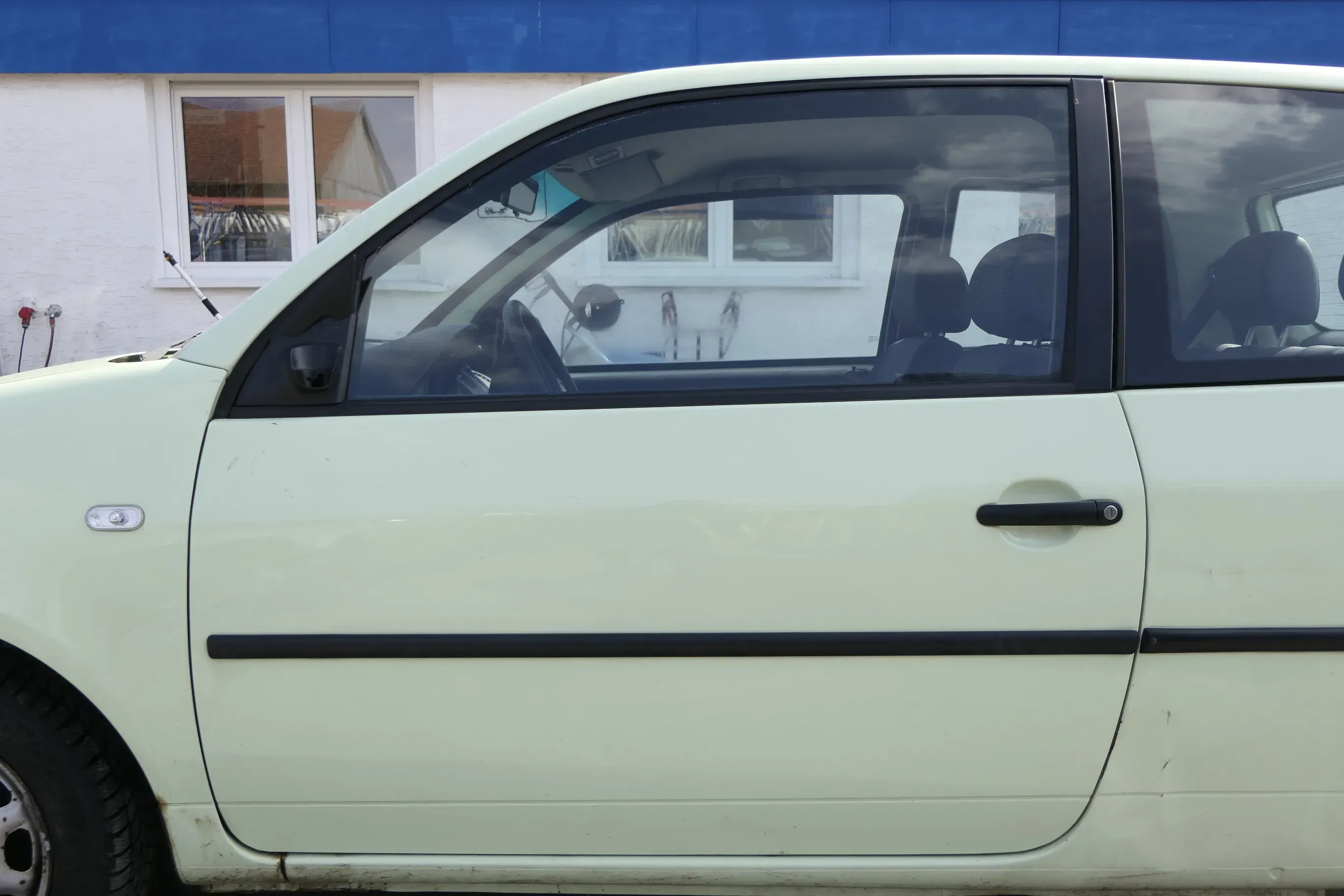 VW Lupo Seat Arosa Tür vorne links Fahrertür grün gelb LS6G (für elektr.Fensterh - Bild 1